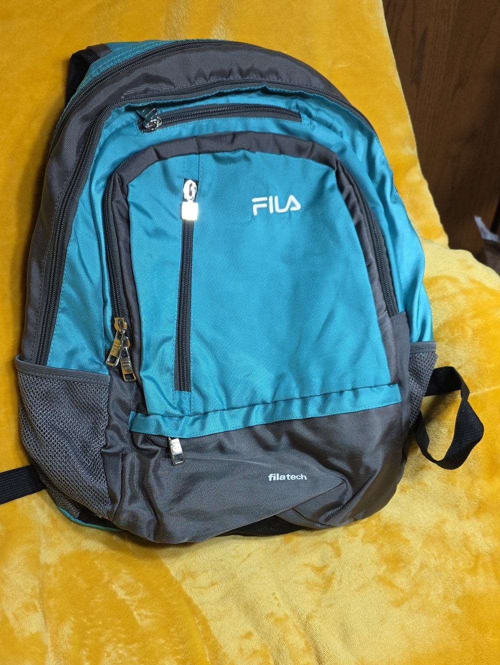 FILA Teal and Gray Men's Daypack with Multiple Pockets